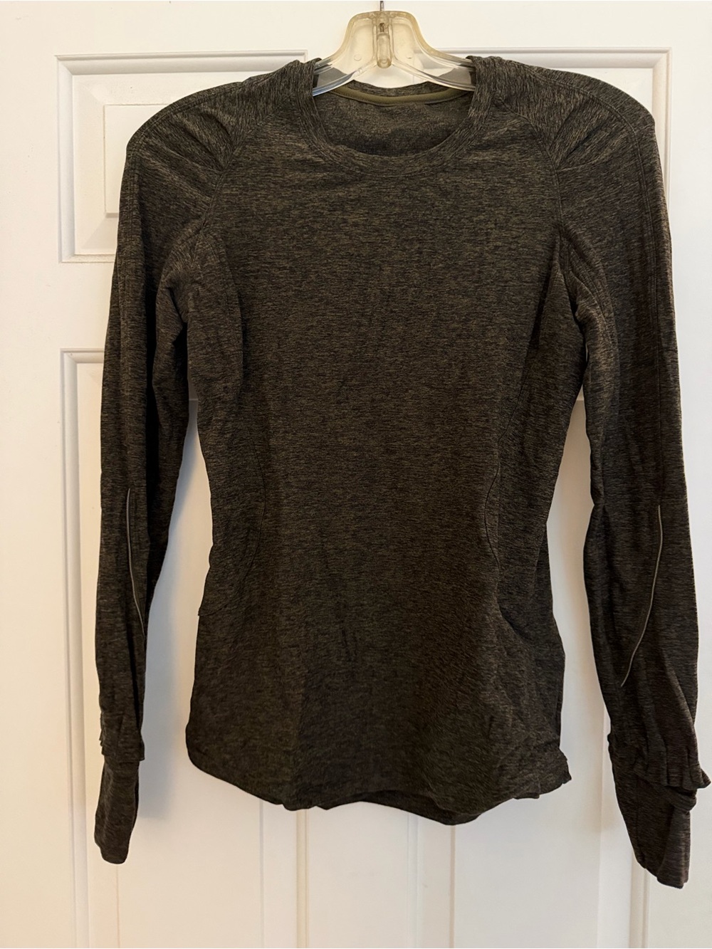 Womenโs Lululemon Long-Sleeve Running Top- Dark Green